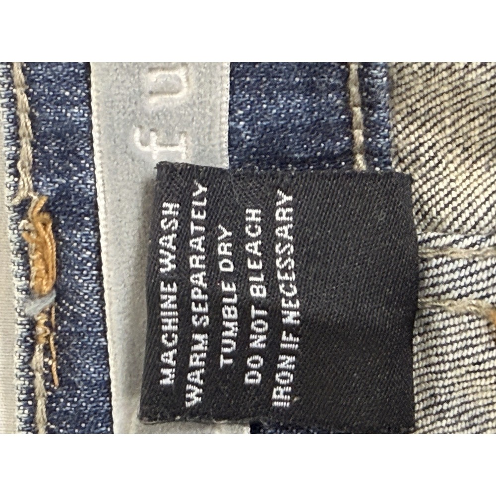Refuge Distressed Denim Mini Skirt Women's Size 7 Blue Jean Raw Hem Stretch - Picture 4 of 6